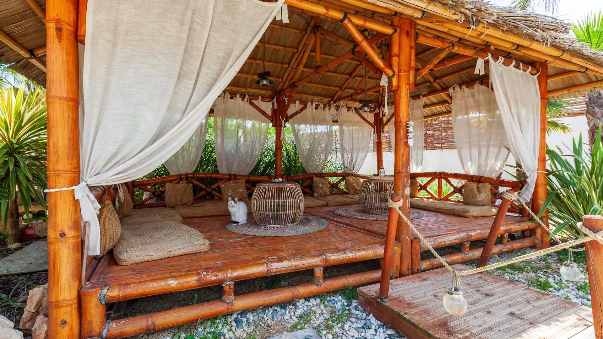 Phuket Bed & Breakfast Peypin