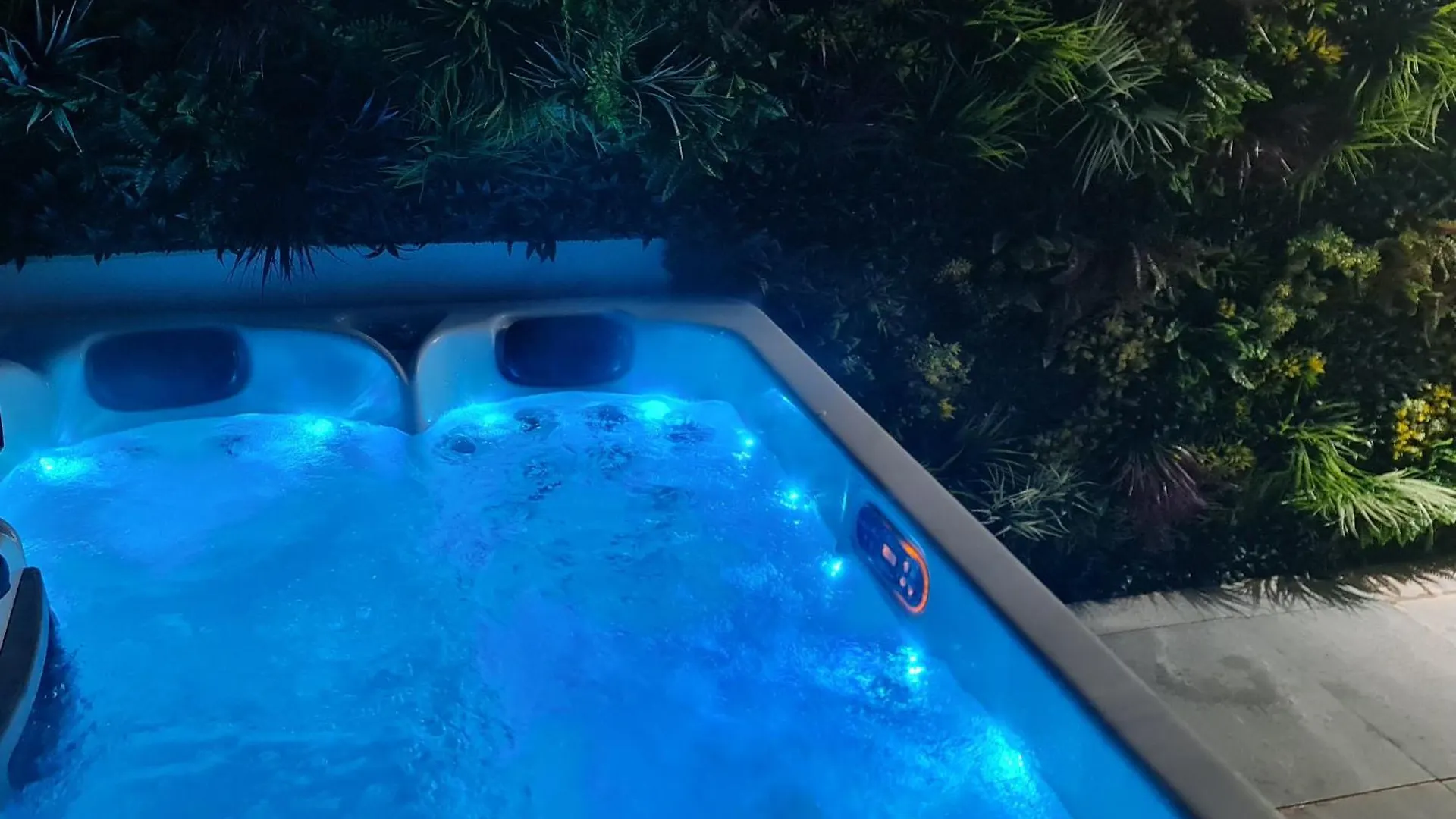 Phuket Bed & Breakfast Peypin